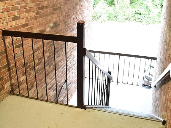 3rd image of 200 Buckingham Ln APT 301