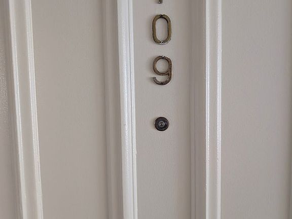 3rd image of 1409 N Alta Vista Blvd #109