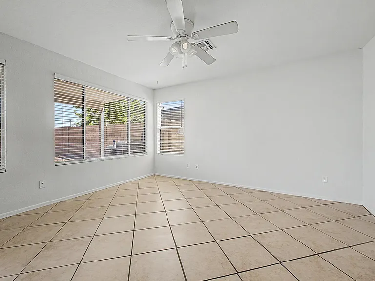 1295 S Honeysuckle Ln — Photo 16