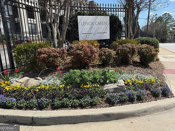 5th image of 2657 Lenox Rd NE APT 110