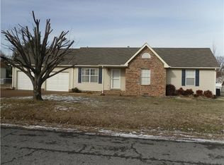 4018 Awe Inspiring Dr, Greenbrier, TN 37073