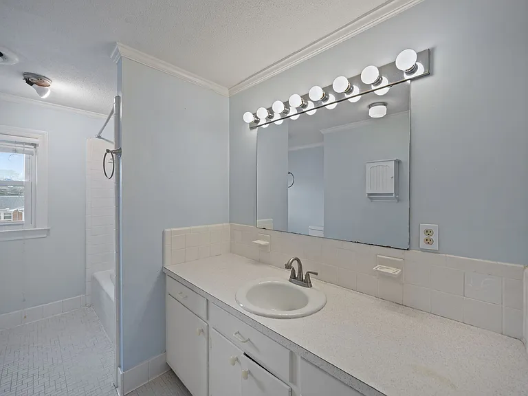 4130 Terrace Dr — Photo 19