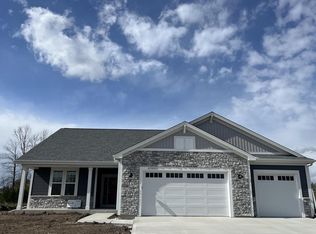 W177N7479 Amethyst Dr, Menomonee Falls, WI 53051