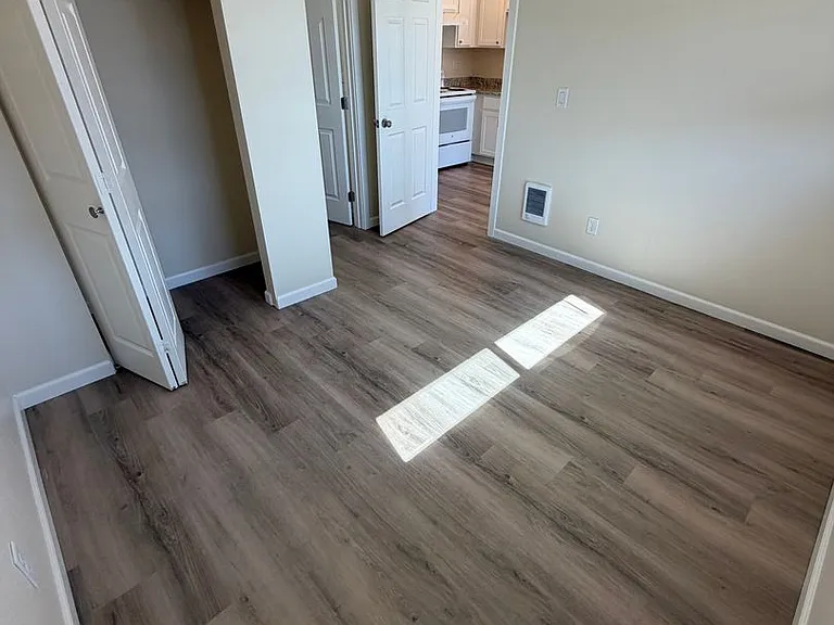 2215 Elm St SW — Photo 11