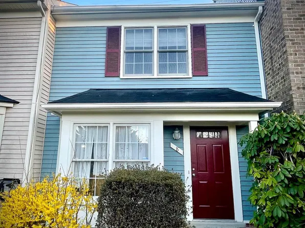 8 Hawk Run Ct, Montgomery Village, MD 20886