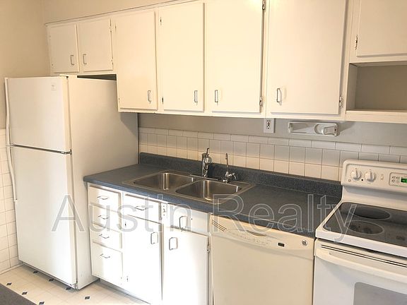 4th image of 1162 Margaret Ln