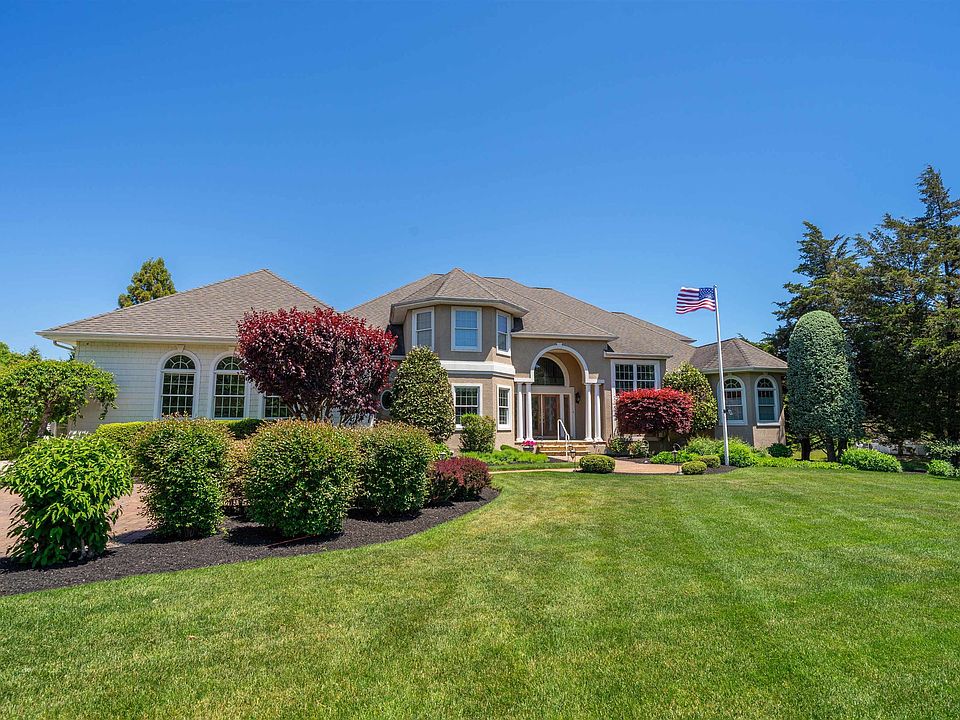 1st image of 24 Cedar Meadow Dr