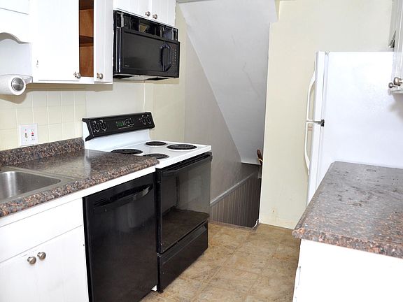 5th image of 2810 S Abingdon St