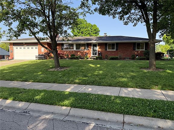 2nd image of 459 Glenview Dr