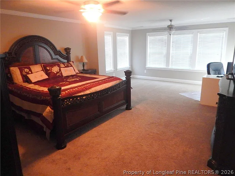 1437 Vergeland Dr — Photo 14