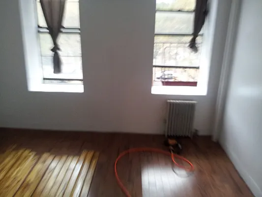 Rented by Downtown Mgt & Realty LLC | media 16