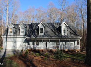 190 Water Tank Hill Rd, Johnson City, TN 37604