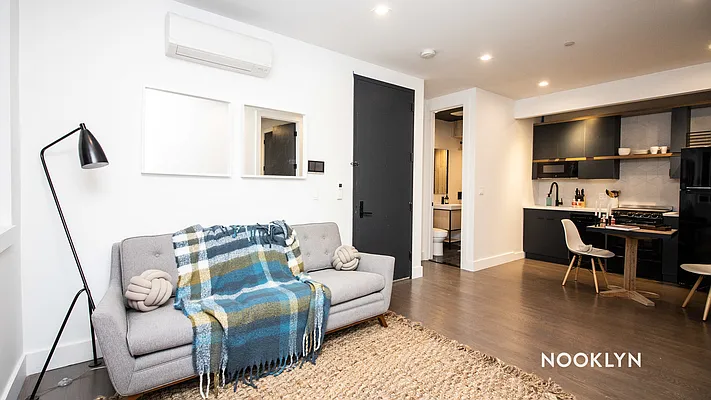 Rented by Nooklyn NYC LLC | media 24