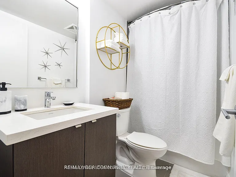 155 Yorkville Ave #1408 — Photo 5