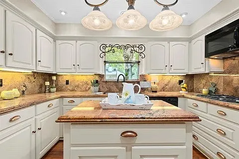 3615 Fairvalley Dr — Photo 12