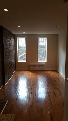 Rented by Chartwell Manhattan Realty | media 9