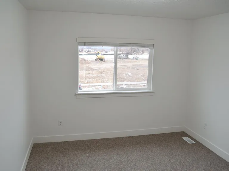 1924 E 1550 N — Photo 22