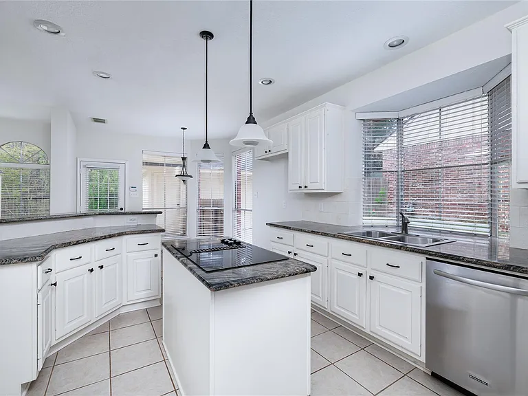 107 N Sunny Slope Cir — Photo 12