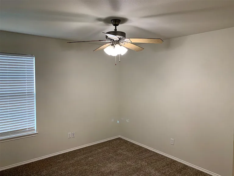1021 Olivewood Ln — Photo 9