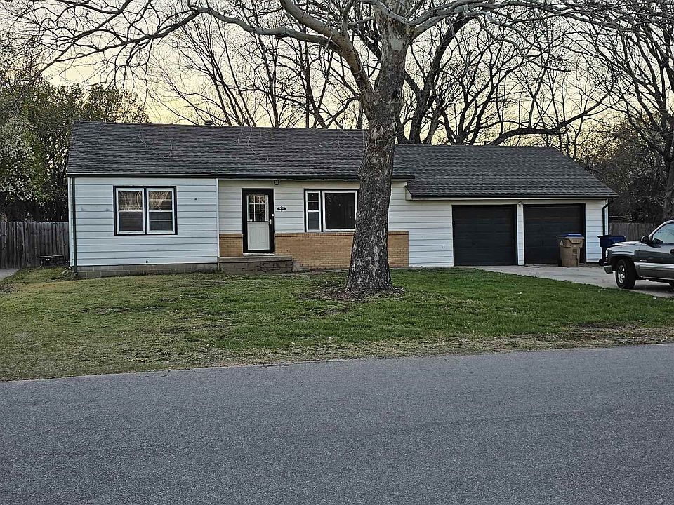 1st image of 627 S Highland Dr