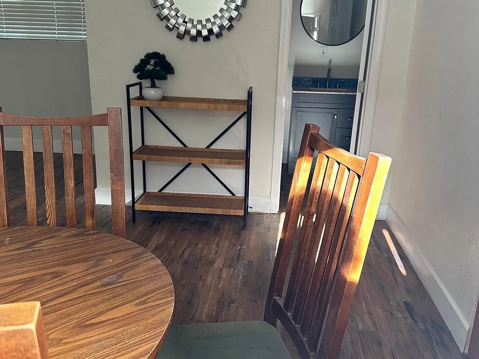 Studio, 650 sqft, $1,150 — Photo 2