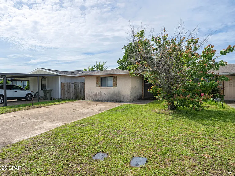 1125 Bradley Cir — Photo 3