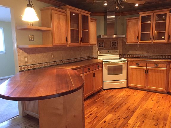 2nd image of 2502 Nicholby Dr