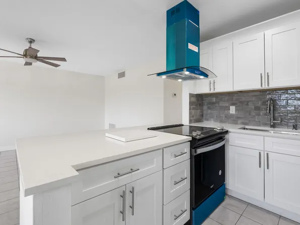 500 Village Green Circle #311, Palm Springs, FL 33461