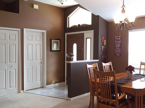 3rd image of 2717 Eagle Lake Dr