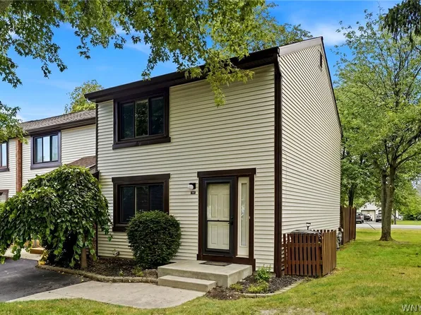 151 Charlesgate Cir, East Amherst, NY 14051