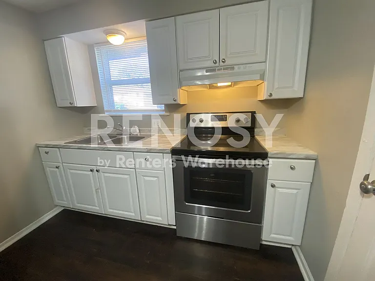 4832 NW Homestead Ter — Photo 2