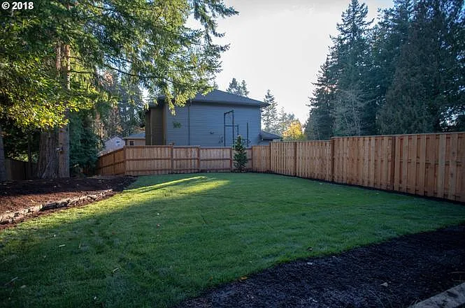 9590 SW Taylor St — Photo 31