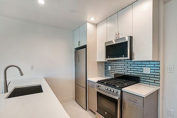 2nd image of 151 N 9th St #2A