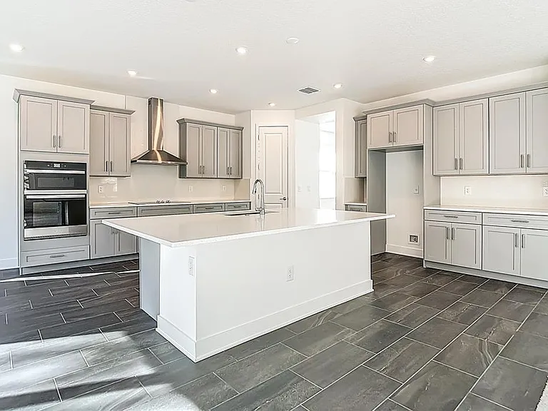 410 S West Shore Blvd — Photo 22