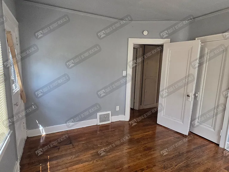 16247 Princeton St — Photo 13