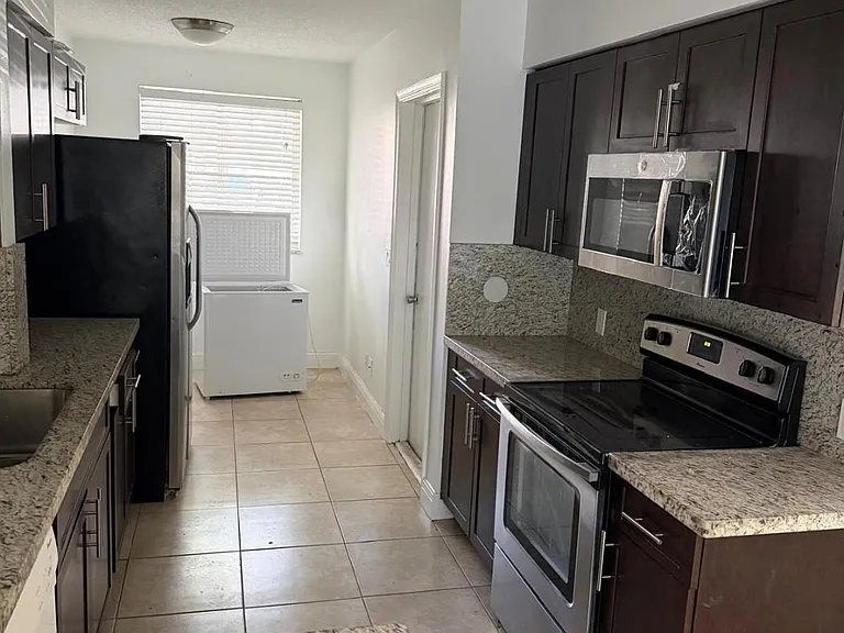 10939 W Broward Blvd #10939 — Photo 17
