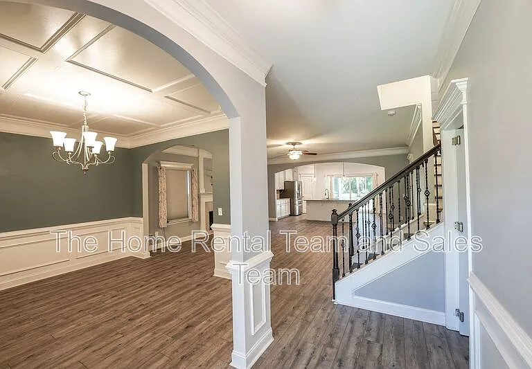 425 Wicklow Dr — Photo 4