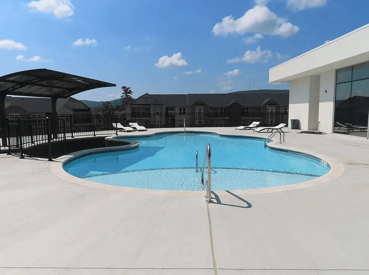 Renaissance Pointe Parkland Heights — Photo 2