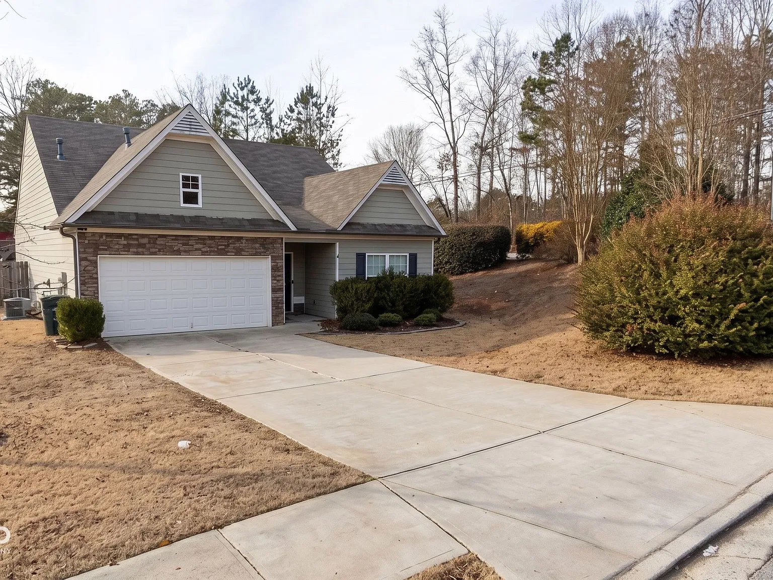 3 bed, 2.0 bath, 1606 sqft, $1,845 — Photo 1