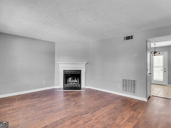 2nd image of 2986 Kenville Ln