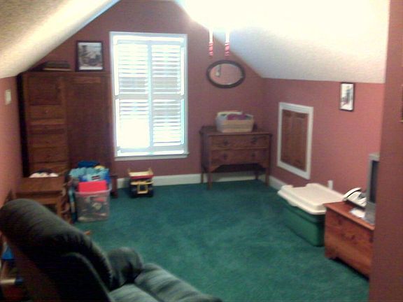 Large Bonus Room upstairs