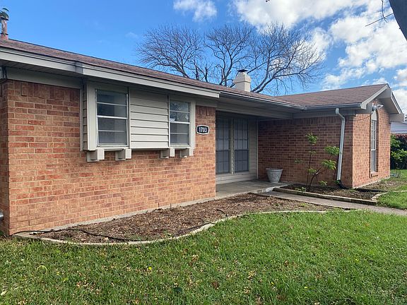 3rd image of 1703 Baltimore Dr