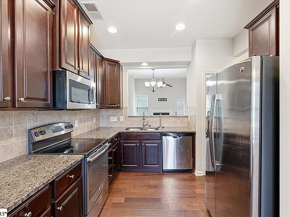 4th image of 309 Bellerive Dr