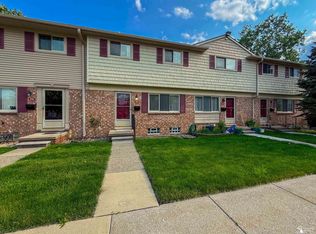 9793 Cornell St, Taylor, MI 48180