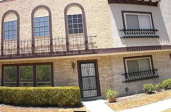 1st image of 10954 Crown Park