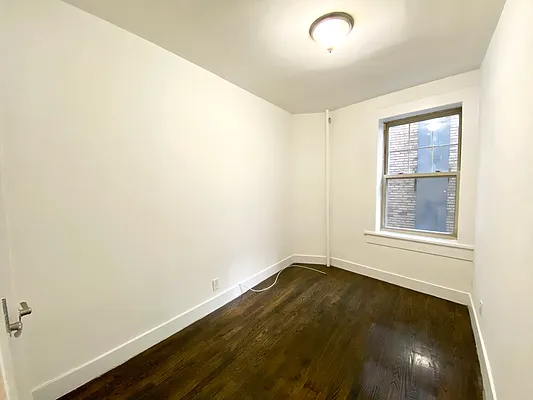 Rented by Douglas Elliman | media 7