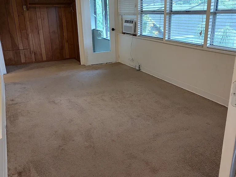 1641 Lakeview Dr #B — Photo 3