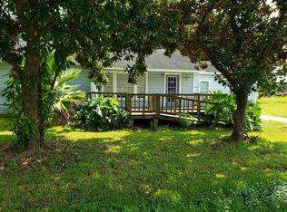 325 Dobbyn St, Bridge City, TX 77611