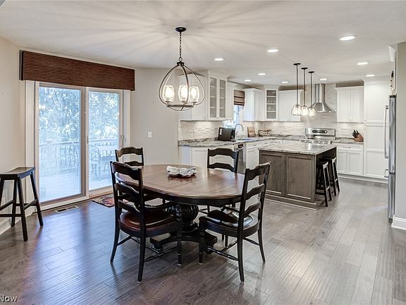 4th image of 180 Sorrelwood Ln