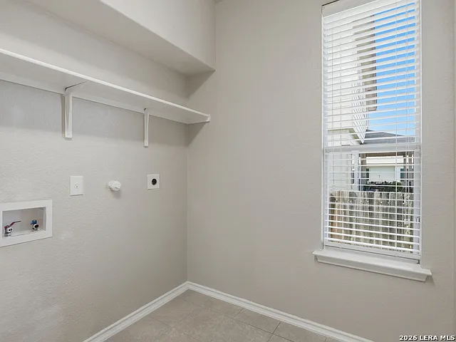 810 Campion Red — Photo 9